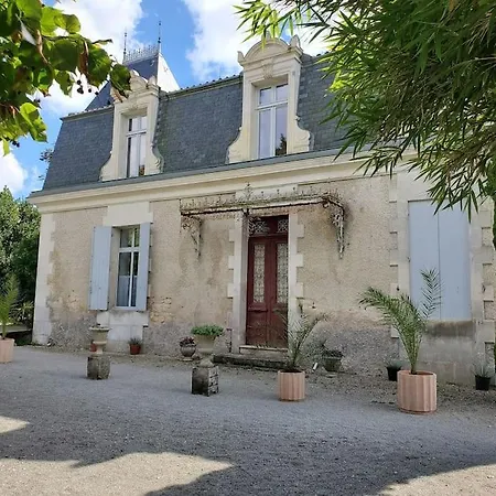 La Grelauderie 8 * Saintes